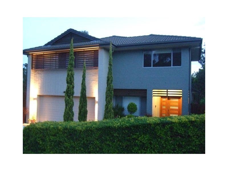 23 Sherborne Place, Chapel Hill QLD 4069